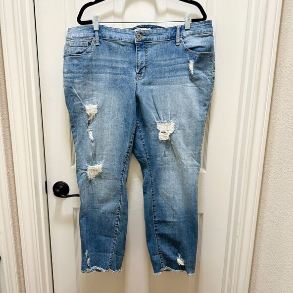 Torrid We Swear By The Fit Boyfriend Distressed Denim Jeans Women's Size 20 Boho - Picture 12 of 12